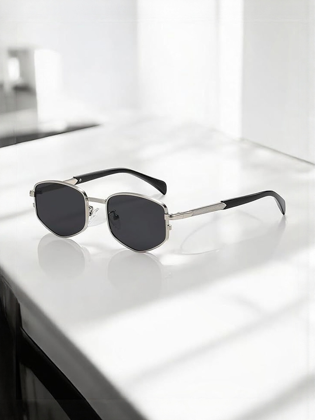 Arzonai Unisex Full Rim Sunglasses MA-98020-SILVER-BLACK-D