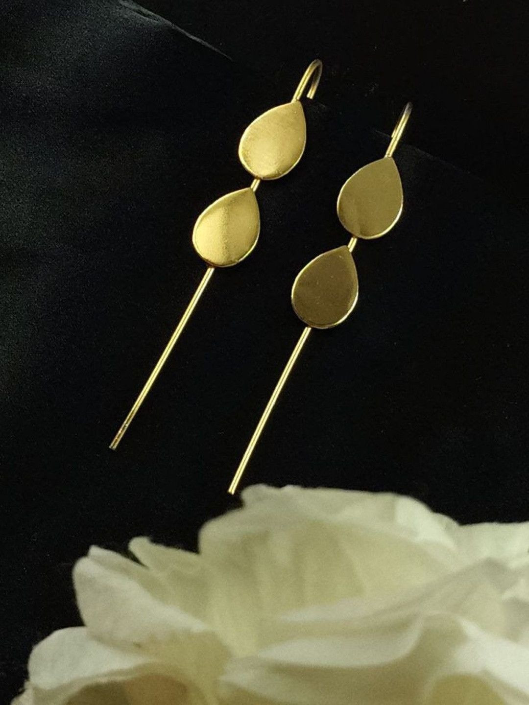 Hardin Style Teardrop Shaped Ear Cuff Earrings