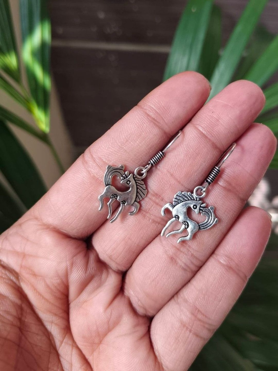 Hardin Style German Silver-Plated Horse Shaped Oxidised Studs