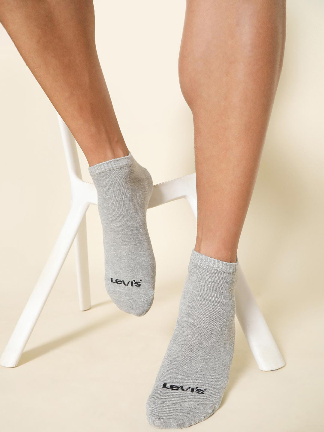 Levis Men LS307 Pack of 3 Cotton Stretch Non Terry Ankle Low Cut Socks