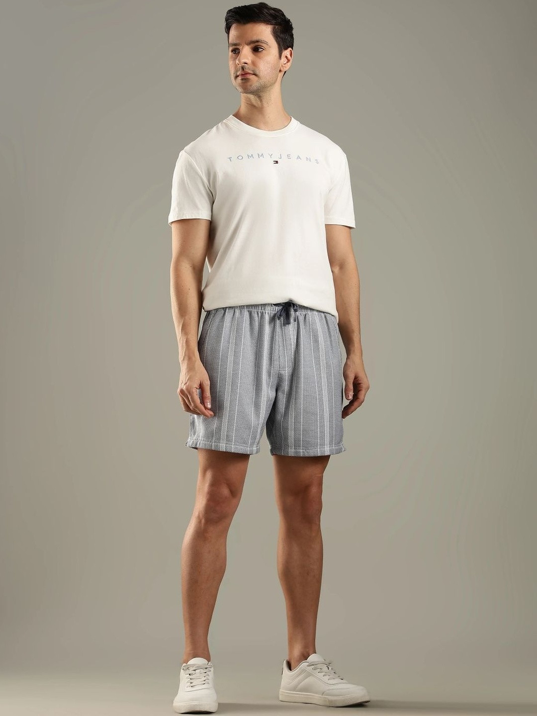 Tommy Hilfiger Europe Men Striped Technology Regular Fit Mid Rise Shorts