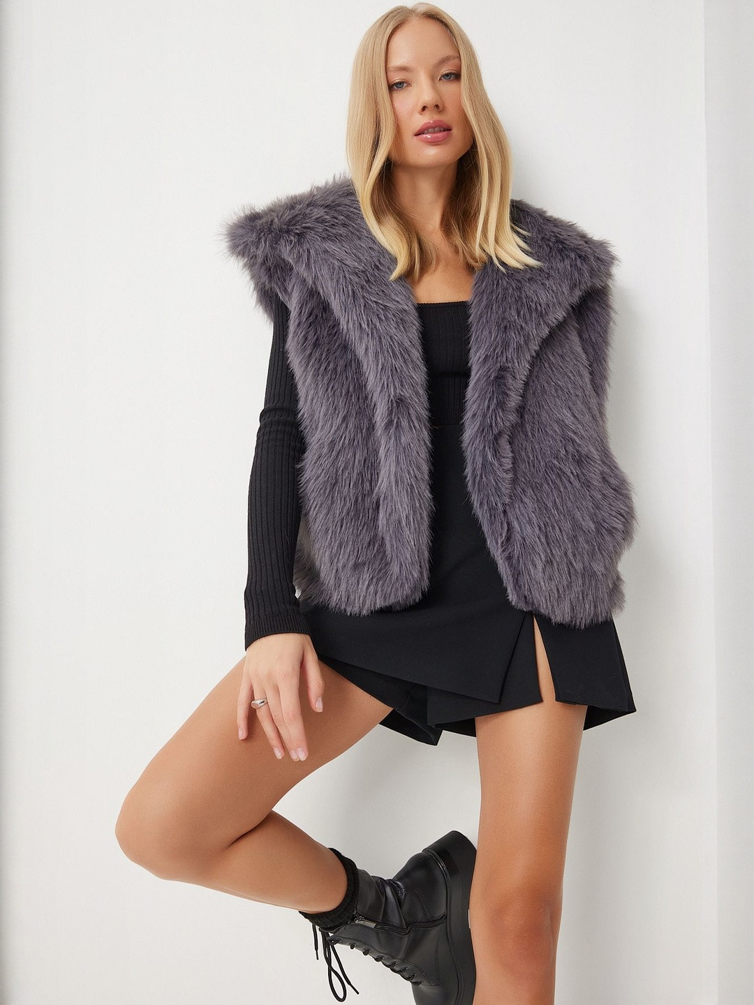 Happiness istanbul Women Spread Collar Front Open Jacket