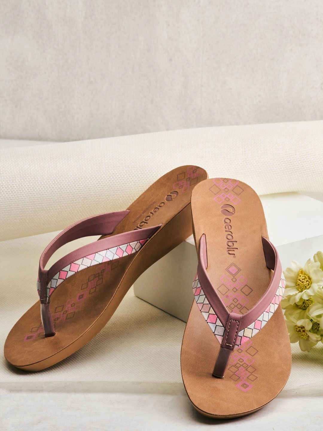 Aeroblu Women Printed Strappy Ethnic Open Toe Flats with No Back Strap