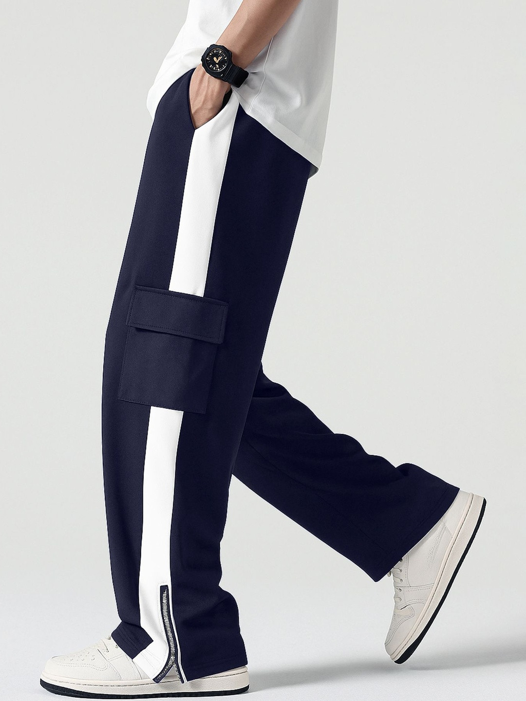 JUMPCUTS Men Mid Rise Colorblocked Zipper Bootcut Cargos