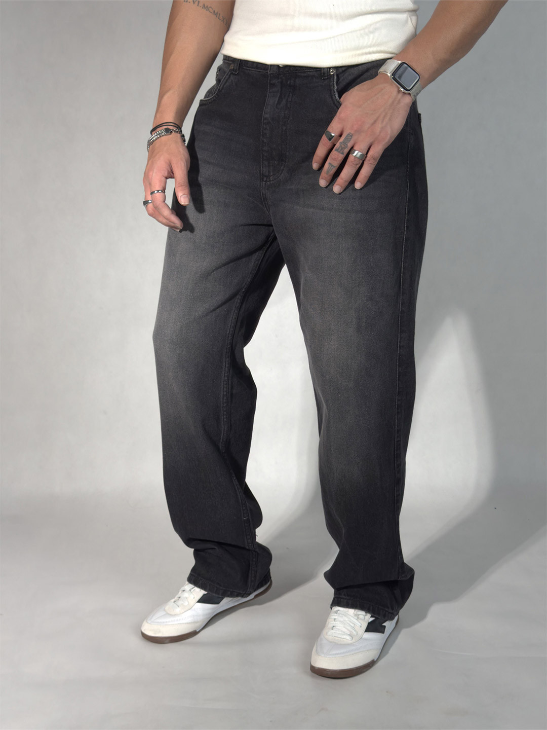 Off Duty India Men Mid-Rise Mildly Distressed Light Fade Jeans