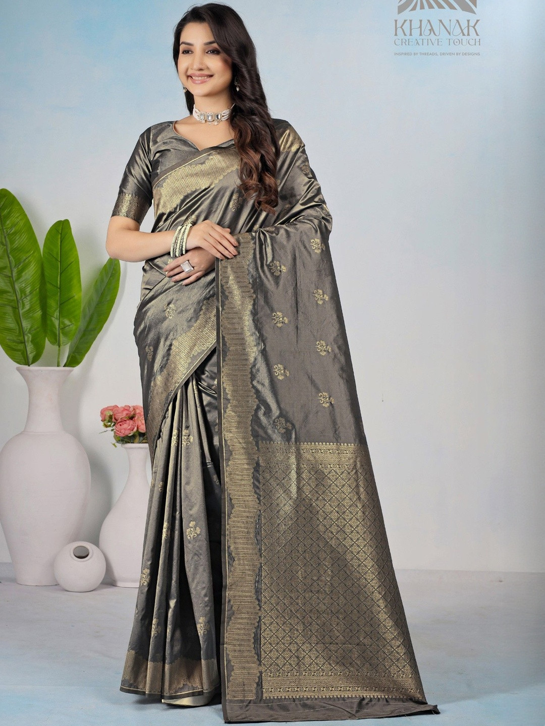 KHANAK CREATIVE TOUCH Woven Design Zari Banarasi Saree With An Unstitched Blouse Piece