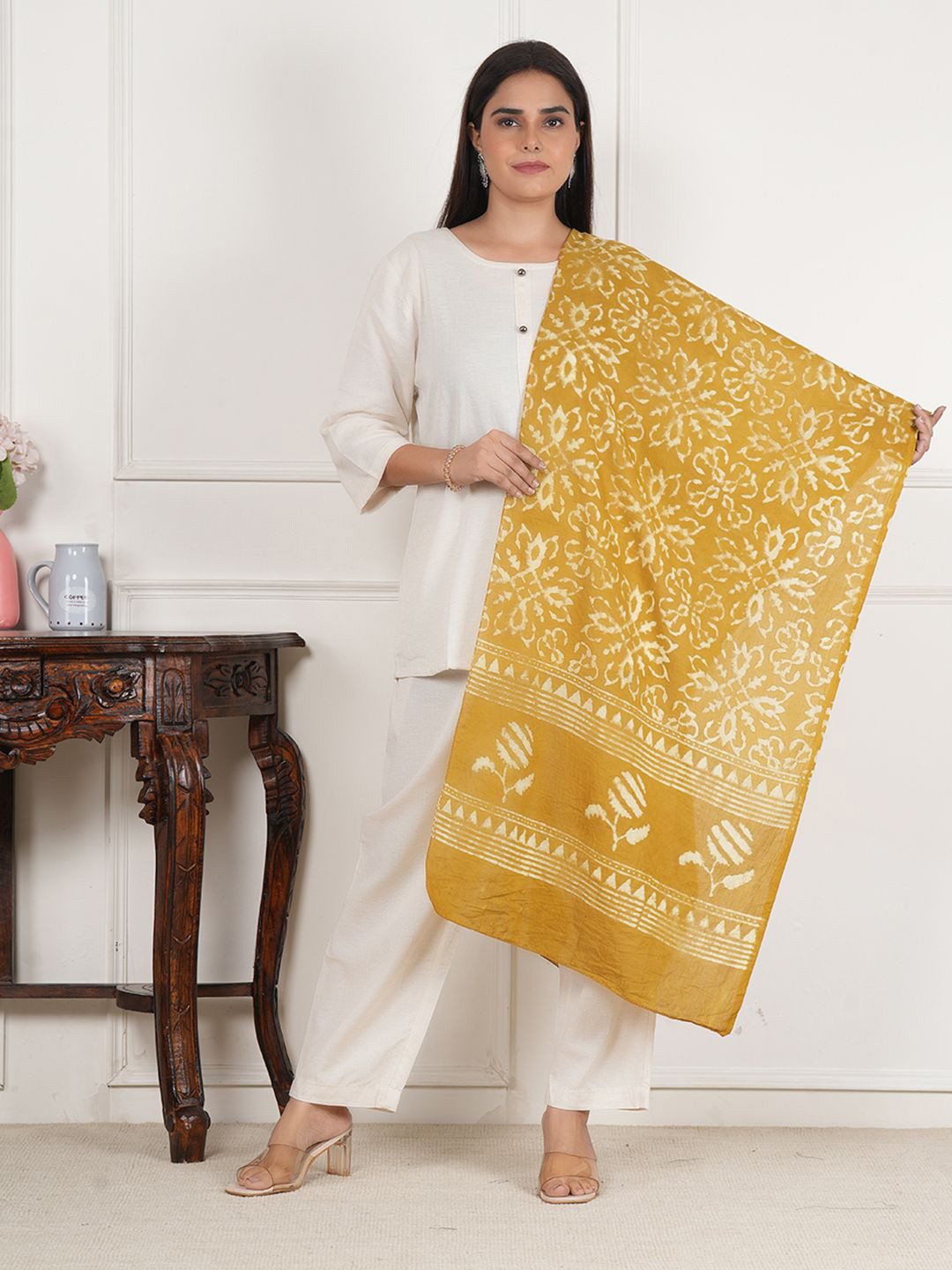 Style Shoes Women Floral Printed Cotton Stole With Solid Border