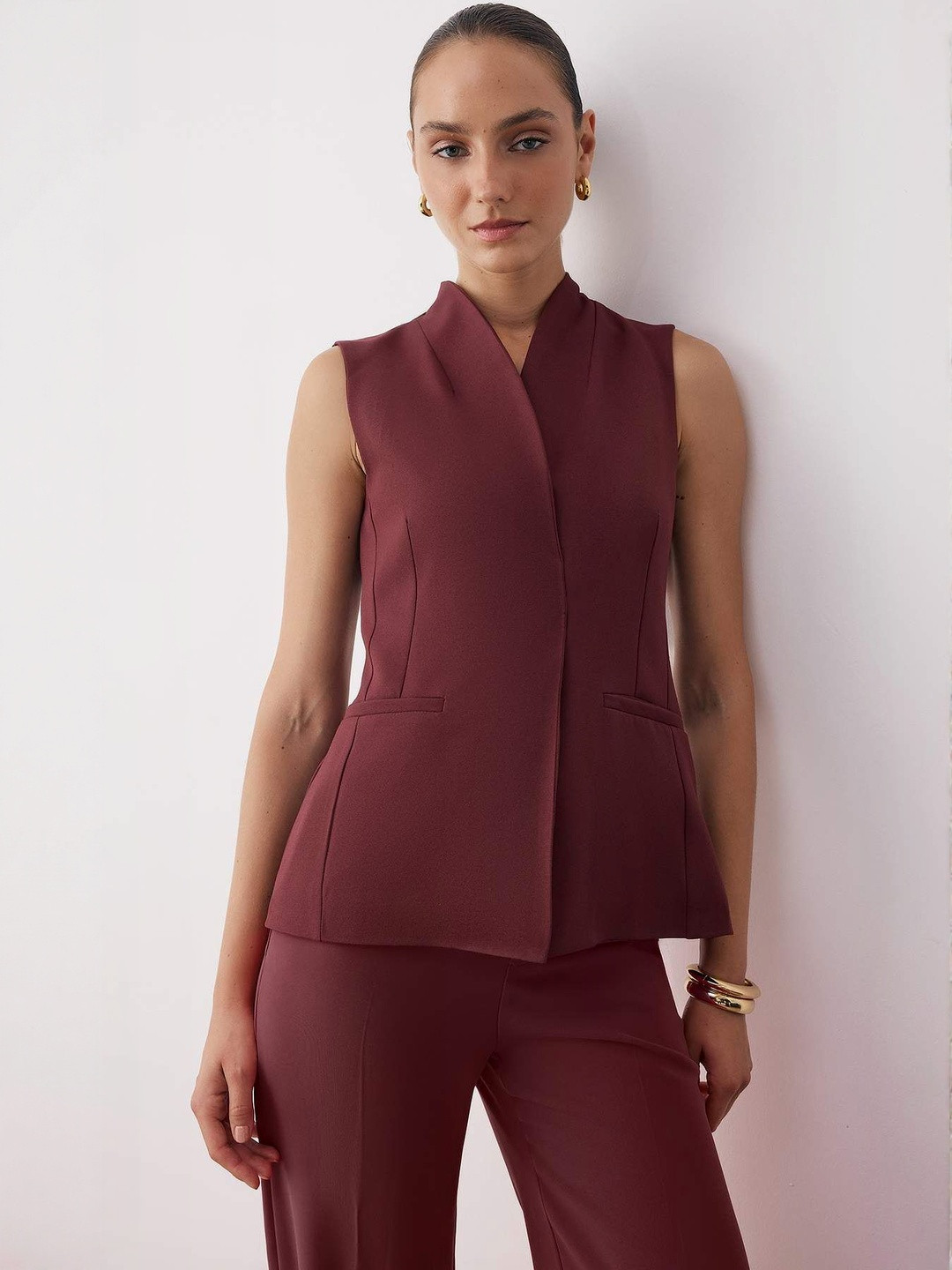 Trendyol Women V-Neck Sleeves Vest Top with Pockets