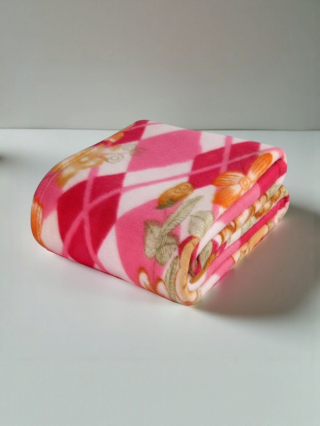Aura Pink & Orange Floral Printed Fleece Mild Winter 210 GSM Blanket