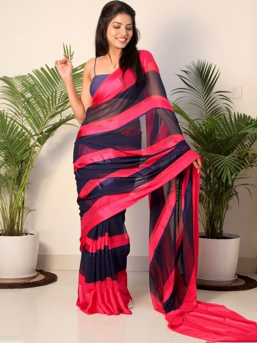 GHAN SALS Striped Baluchari Saree With Blouse Piece