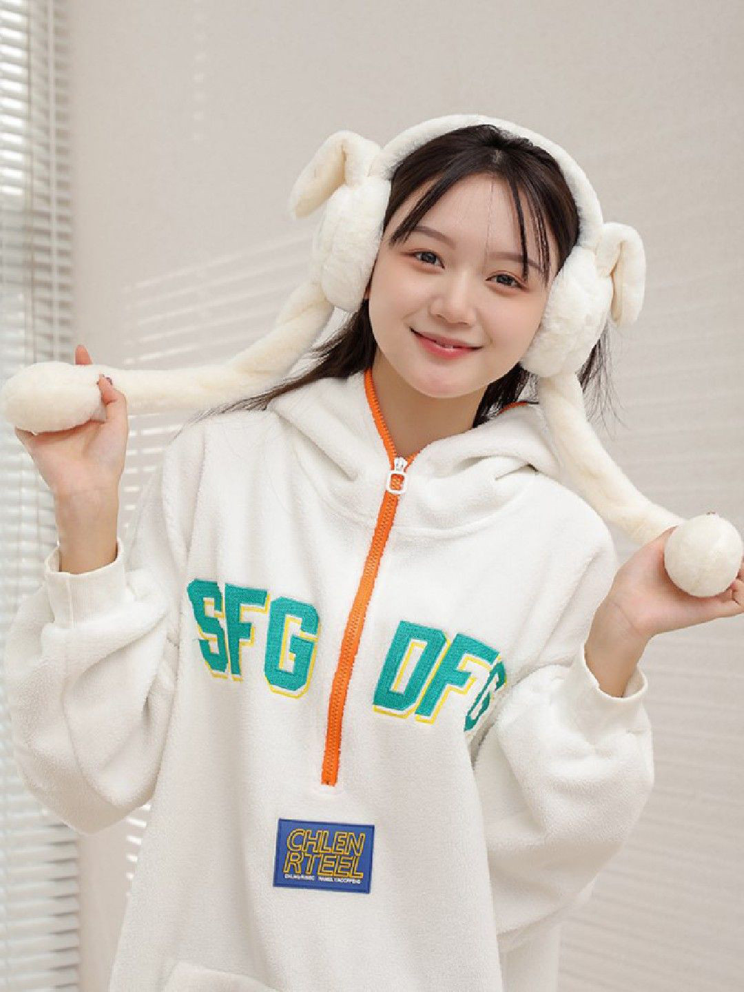 2 KOLPOL Women Chill Moving Ears Earmuff Cap