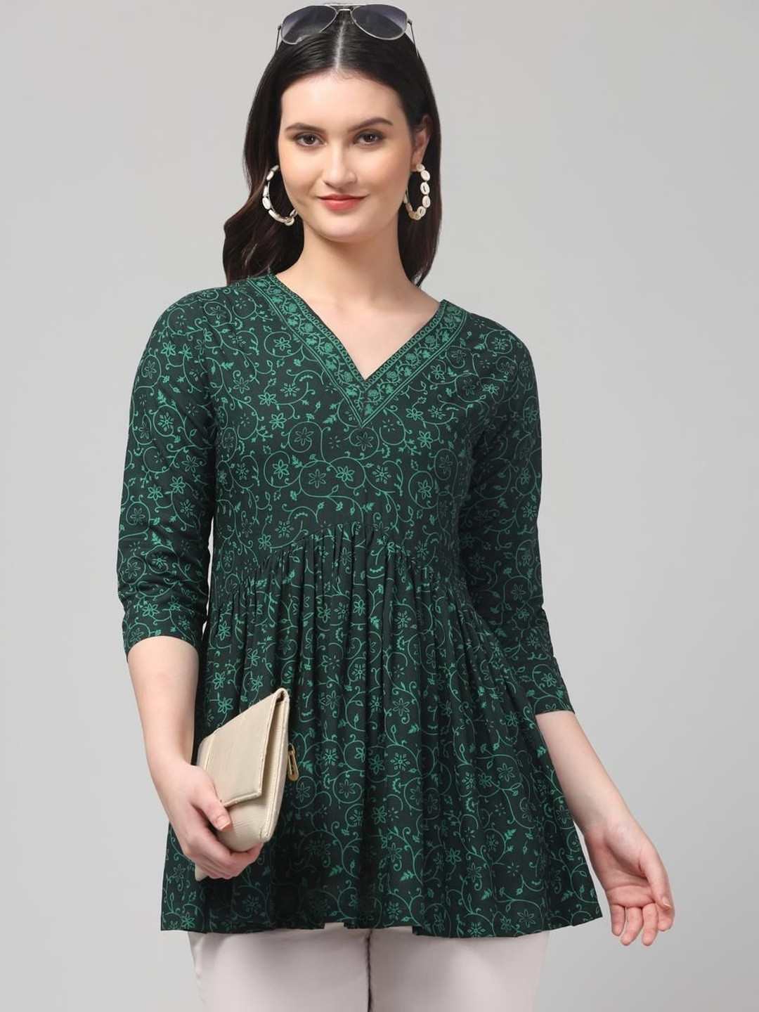 AFFLEON Women Floral Printed V-Neck Peplum Top