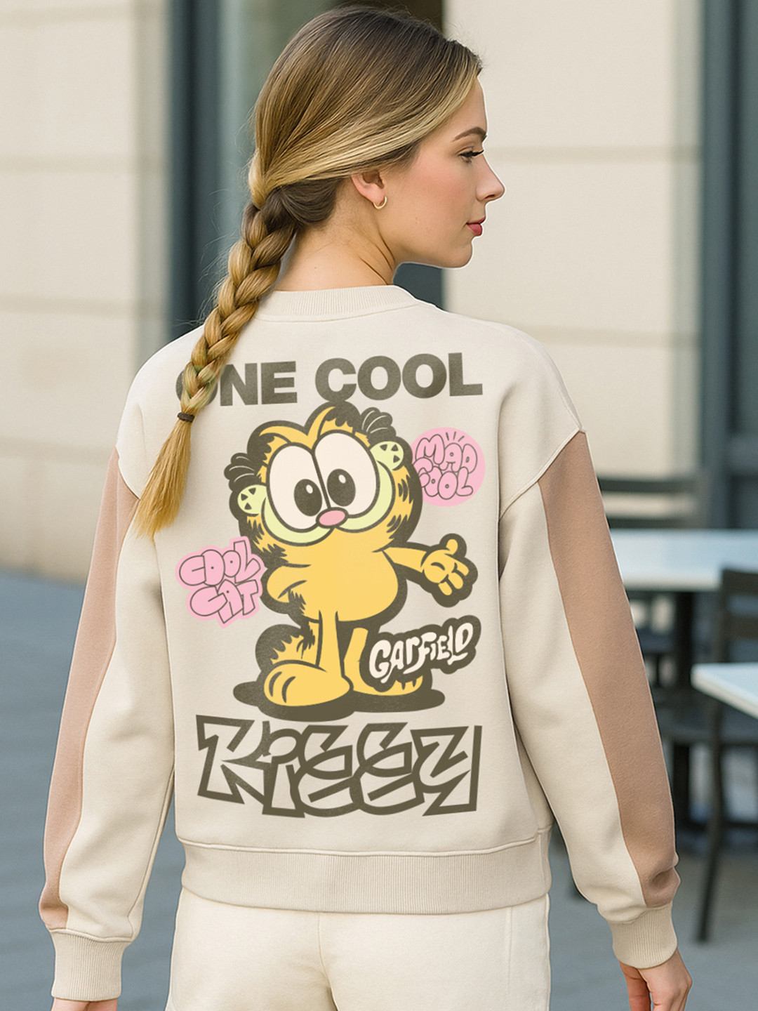 Bewakoof Heavy Duty Garfield Women Beige & Brown Printed Oversized Cropped Sweatshirt