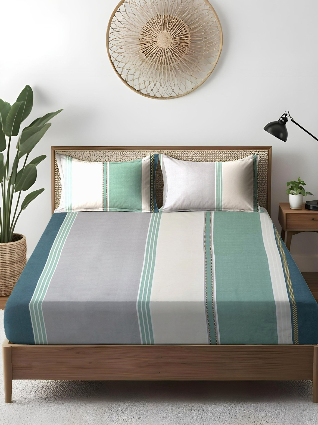 WEAVE AND DECOR Blue & Grey Printed 300TC Cotton Super King Bedsheet Set 1.98 m x 1.98 m