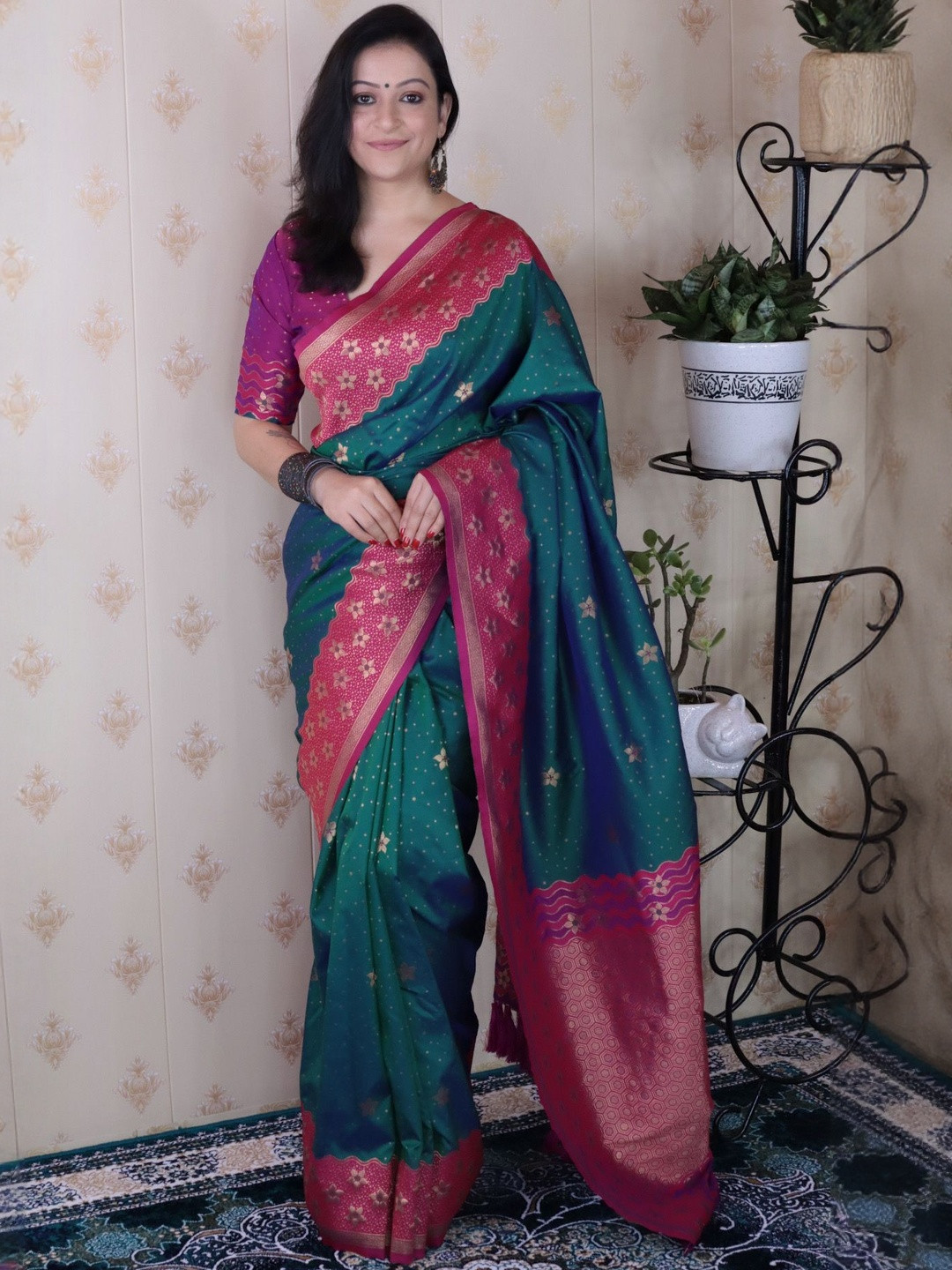 ELITE WEAVES Ethnic Motifs Woven Desing Zari Banarasi Saree