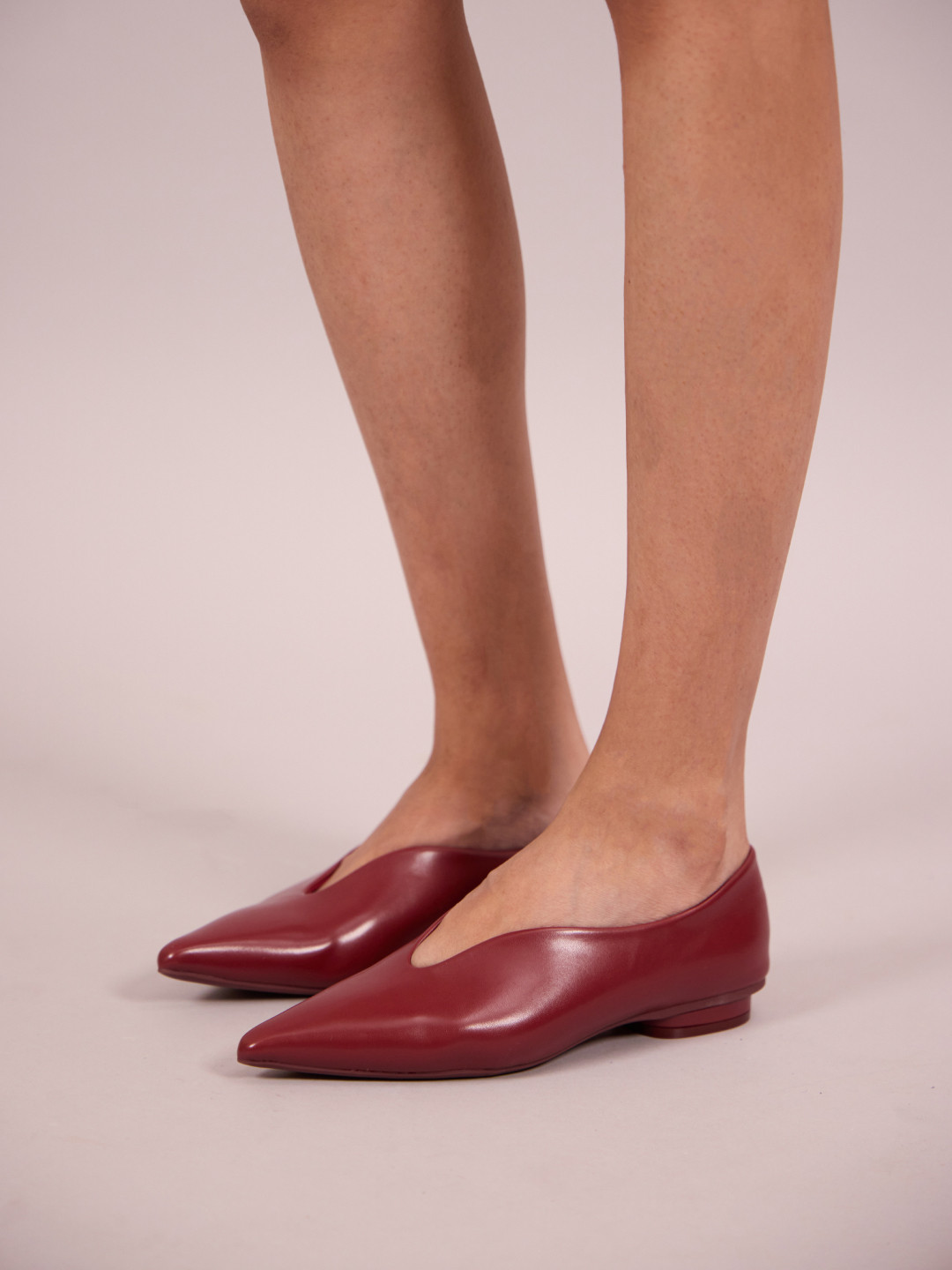 CAI Pointed Toe Wavy Burgundy Ballet