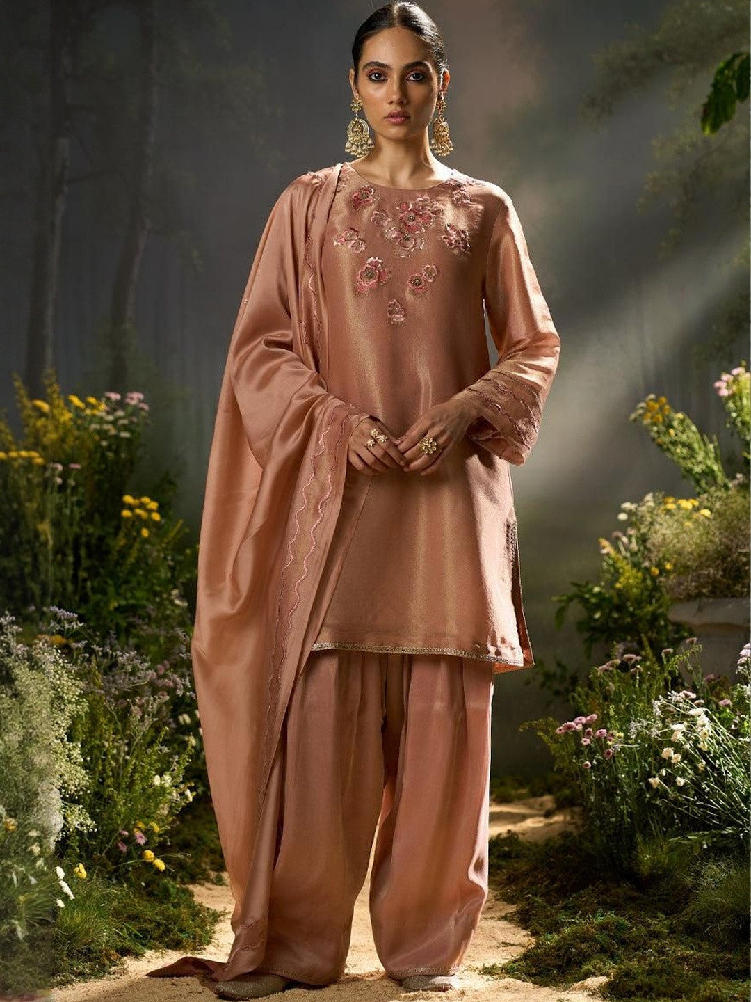 Ganga Women Floral Embroidered Regular Thread Work Kurta with Patiala & With Dupatta