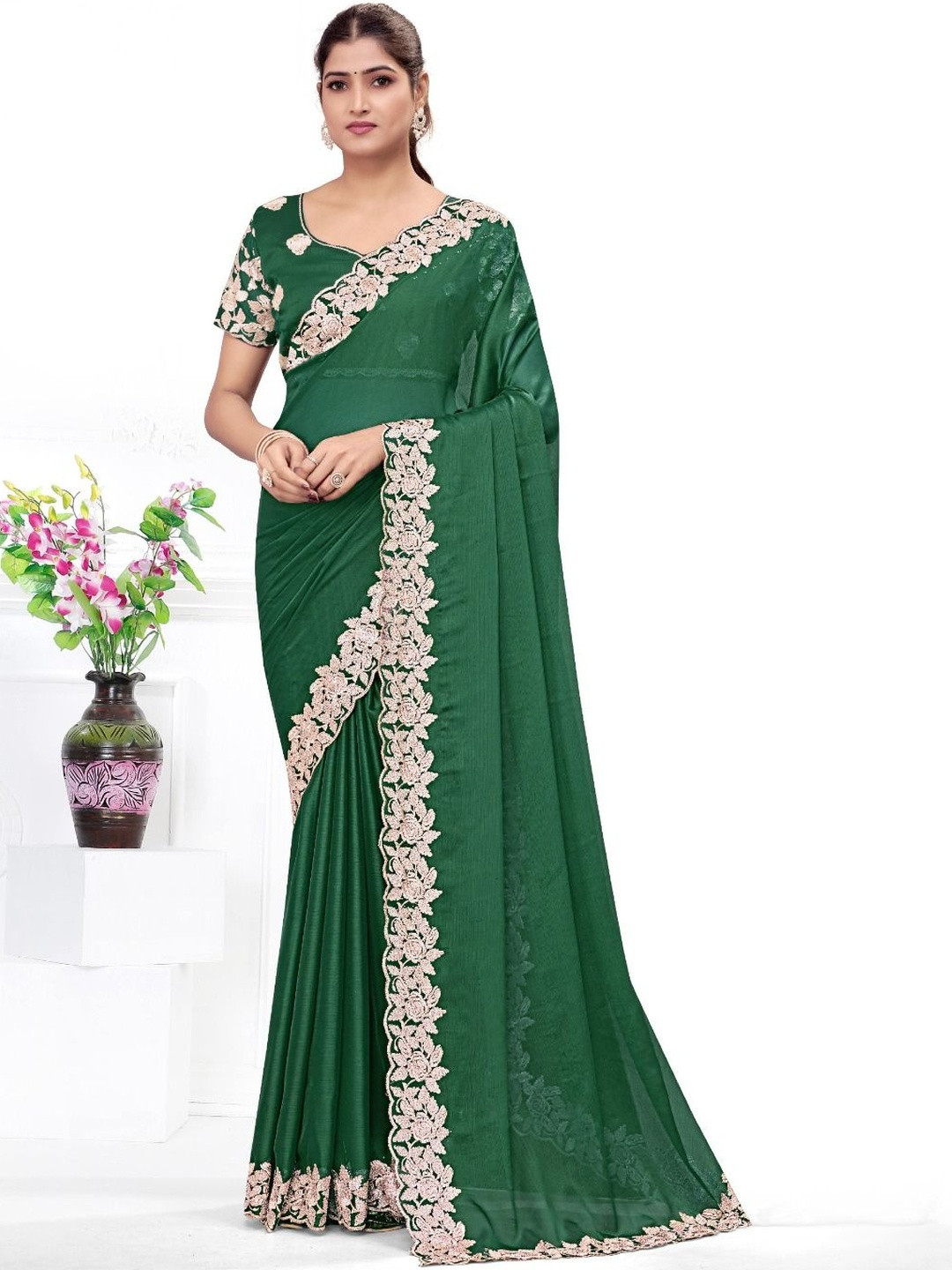 MODEHEAVEN Floral Embroidered Border Saree With Unstitched Blouse Piece