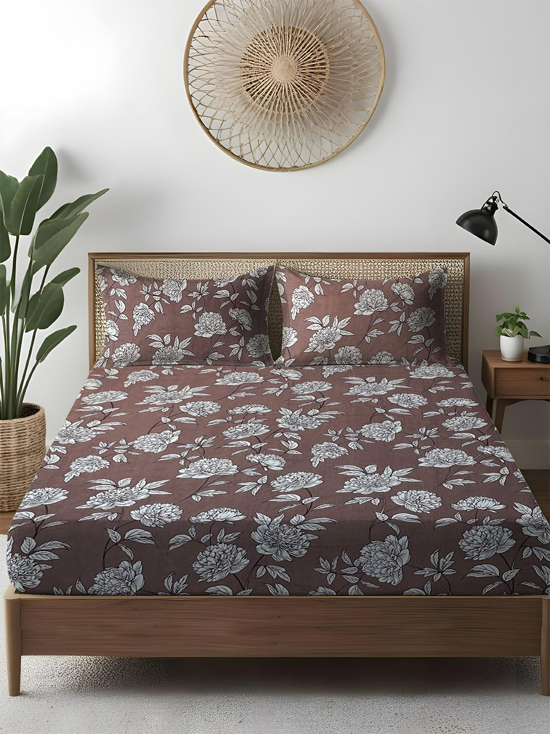 WEAVE AND DECOR Brown & White 300TC Cotton Double King Bedsheet Set 1.98 m x 1.82 m