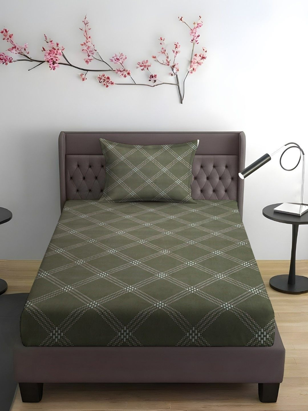 WEAVE AND DECOR  300 TC Single Bed Bedsheet with 1 Pillow Covers