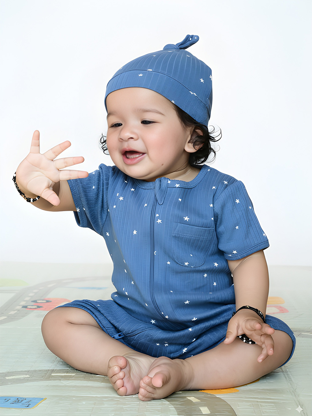 Ohmybebe Infant Boys Printed Pure Organic Cotton Romper With Knot Hat