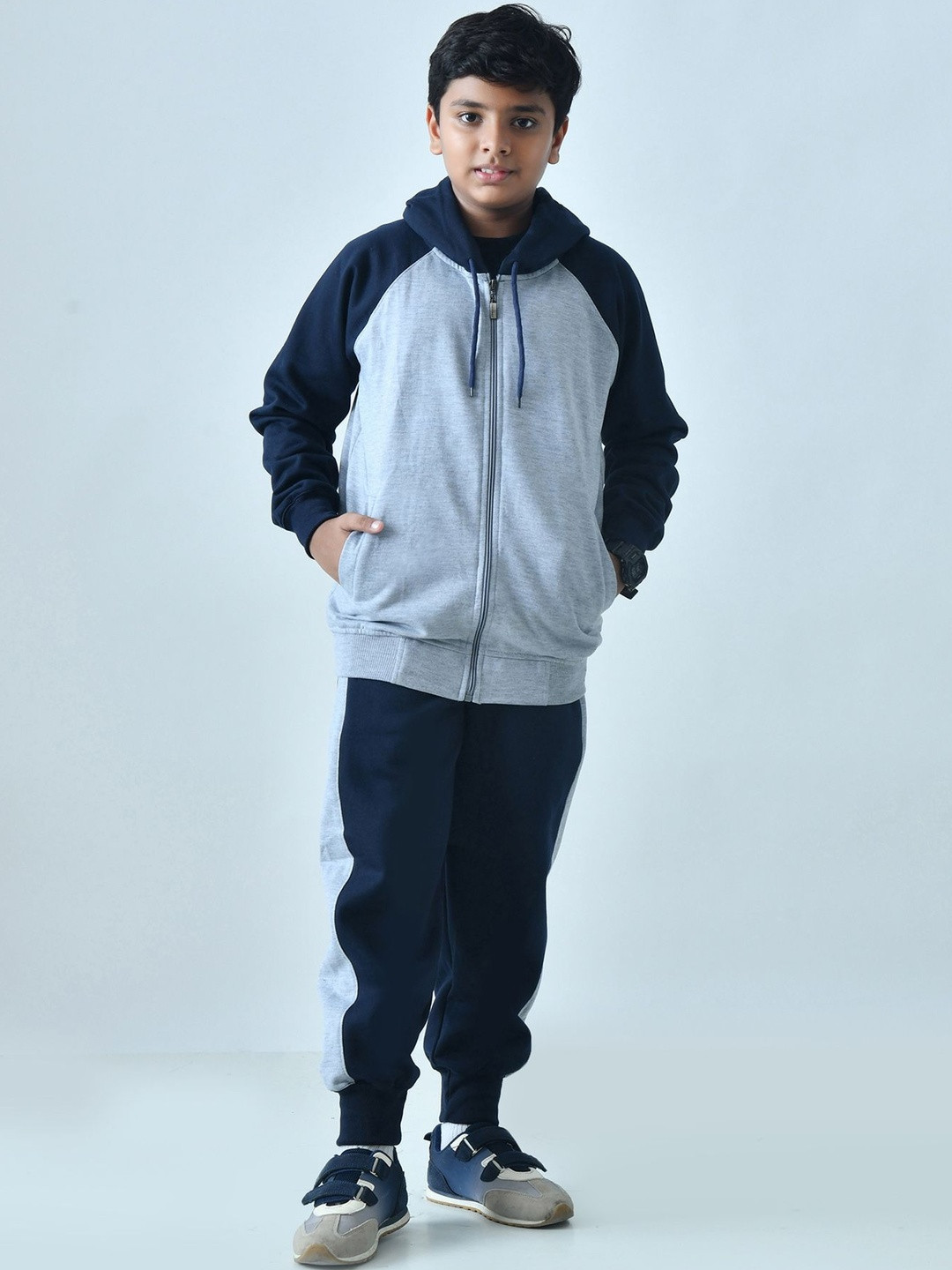 BAESD Boys Hooded Neck Tracksuits
