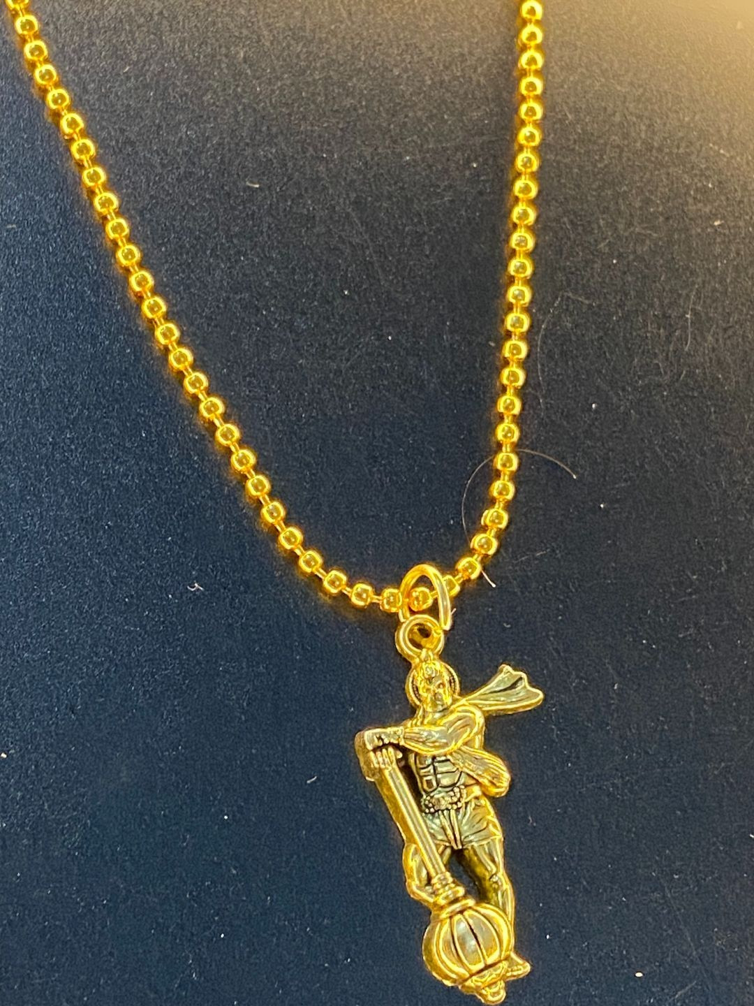 Psight Unisex Gold-Plated Temple Hanuman Ji Design Pendant With Chain