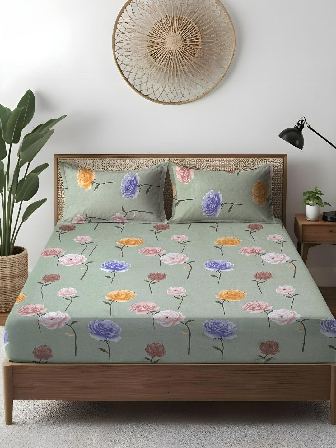 WEAVE AND DECOR Green & Blue Floral 300 TC Bedsheet with 2 Pillow Covers