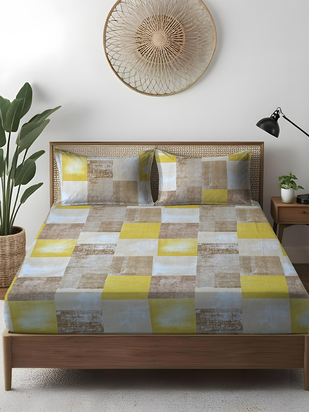 WEAVE AND DECOR Grey & Yellow Printed 300TC Cotton Super King Bedsheet Set 1.98 m x 1.98 m