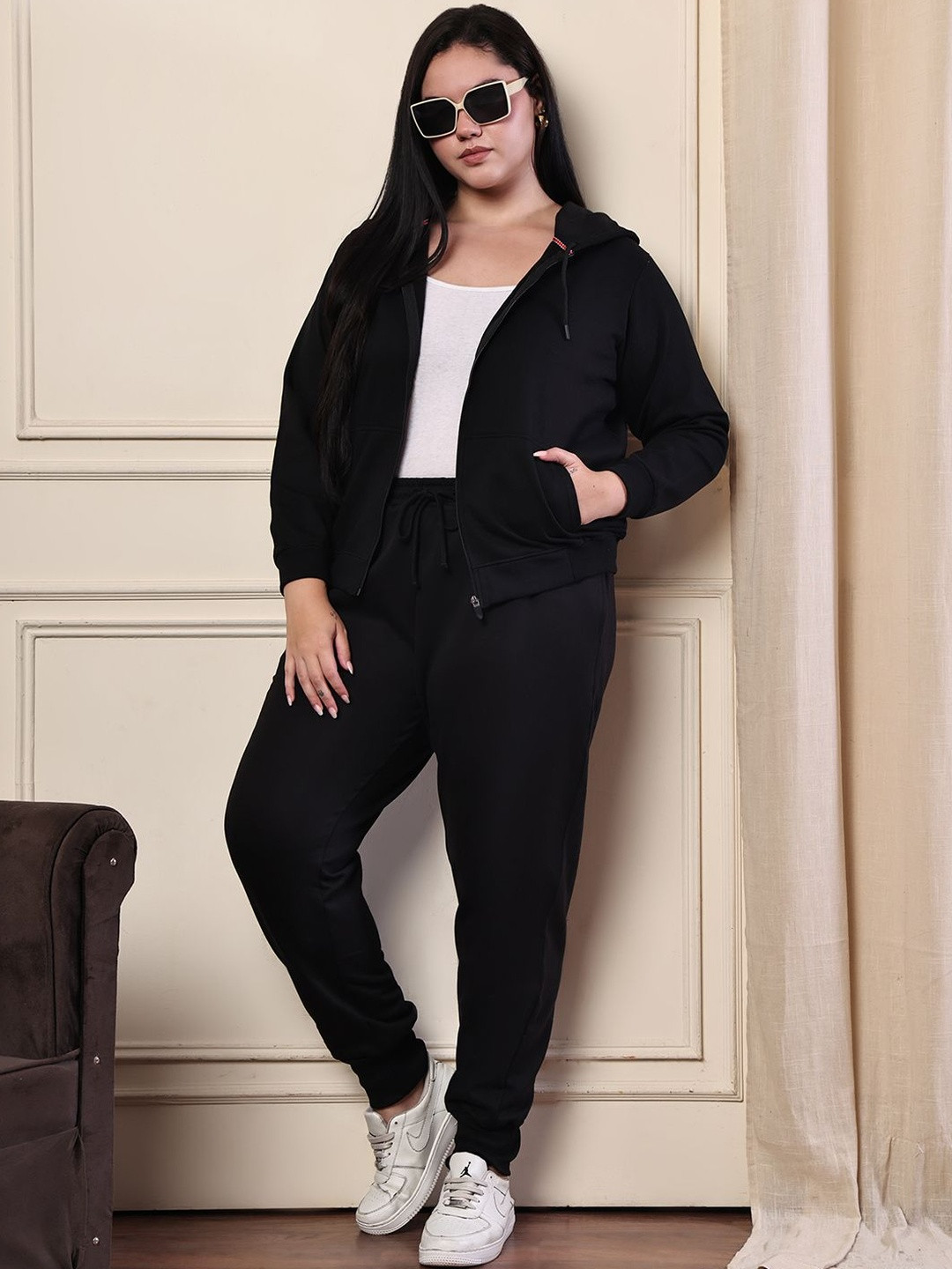 UnaOne Women Hooded Tracksuits