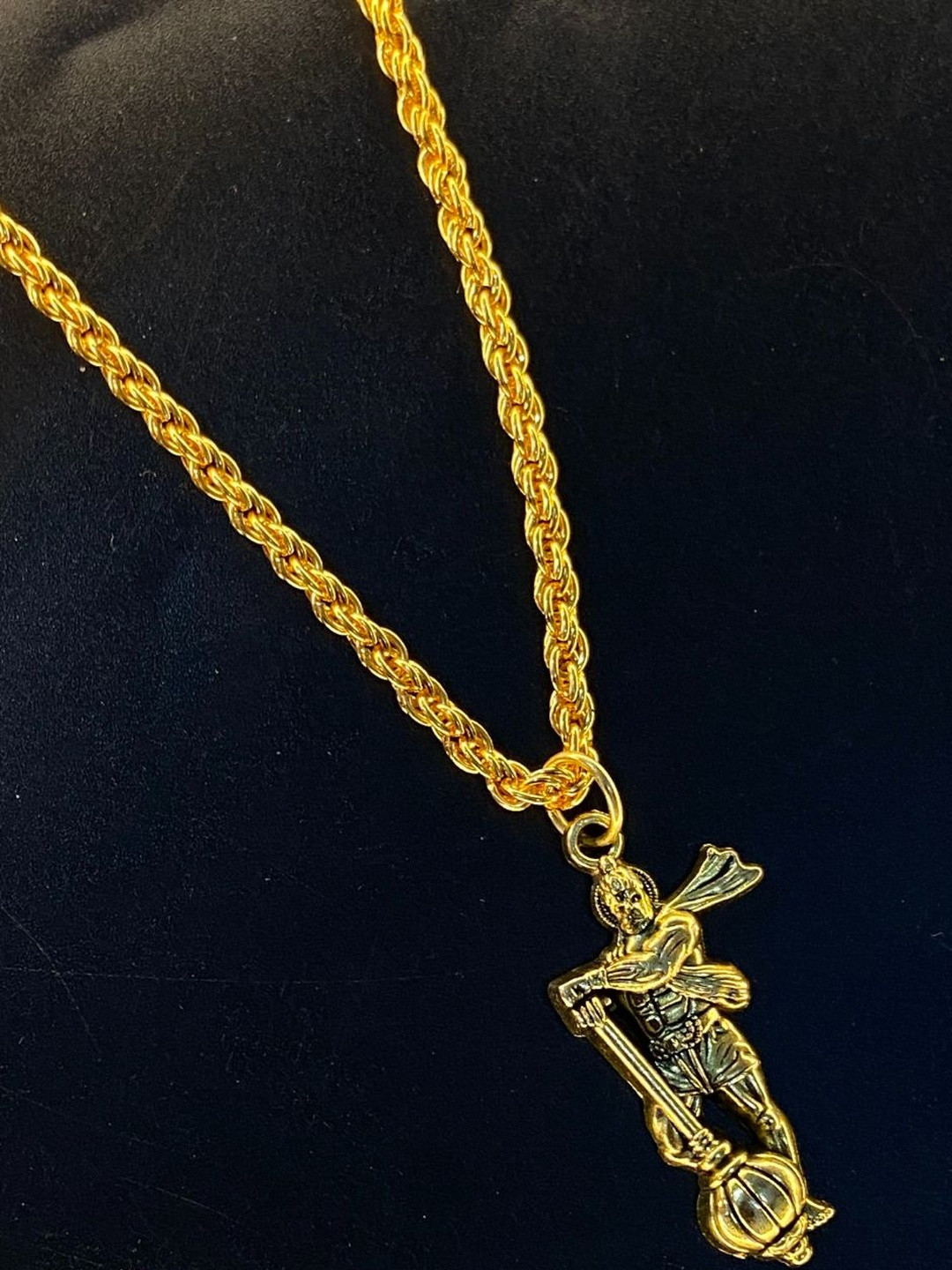 Psight Unisex Gold-Plated Temple Hanuman Ji Design Pendant With Chain