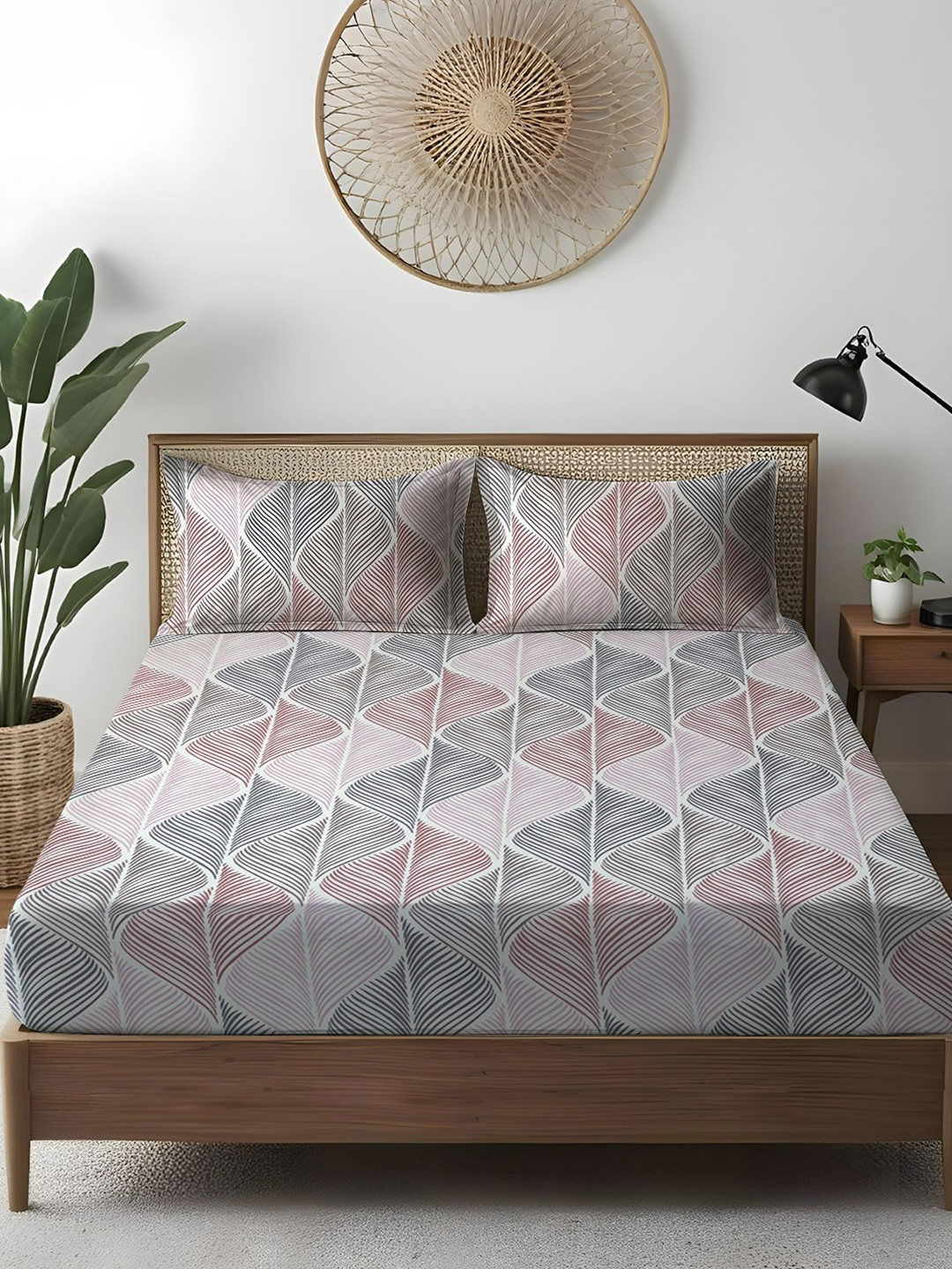 WEAVE AND DECOR White Printed Pure Cotton 300 TC Super King Bedsheet Set 1.98 x 1.98 m