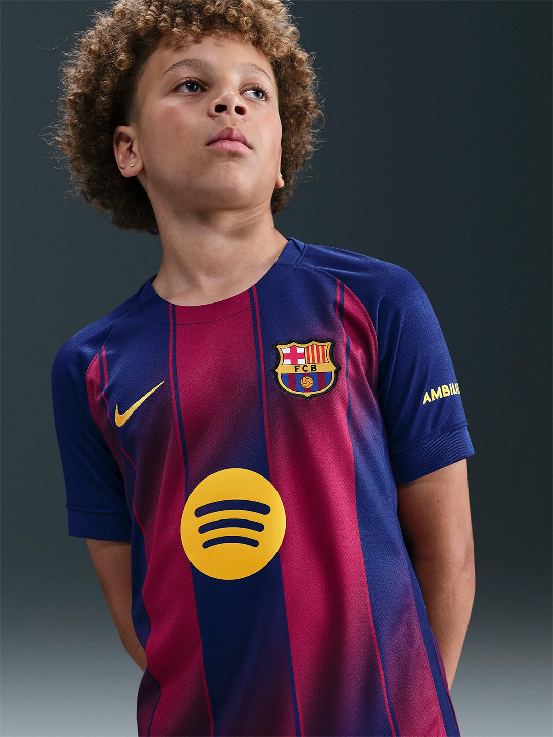 Nike F.C. Barcelona 2025/26 Stadium Home Older Kids' Nike Dri-FIT Football Replica Shirt