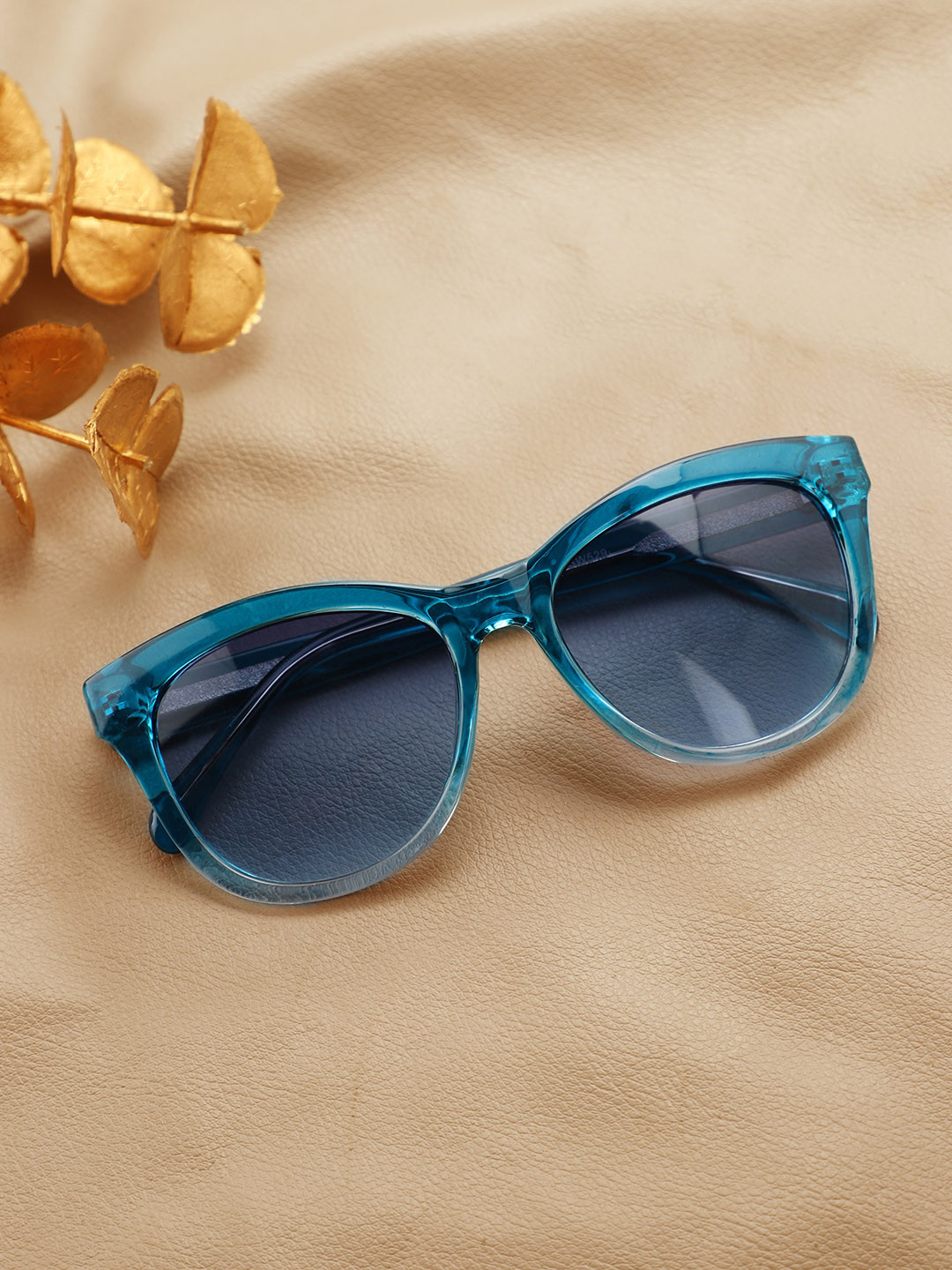 Carlton London Women UV Protected Lens Oval Sunglasses - CLSW529