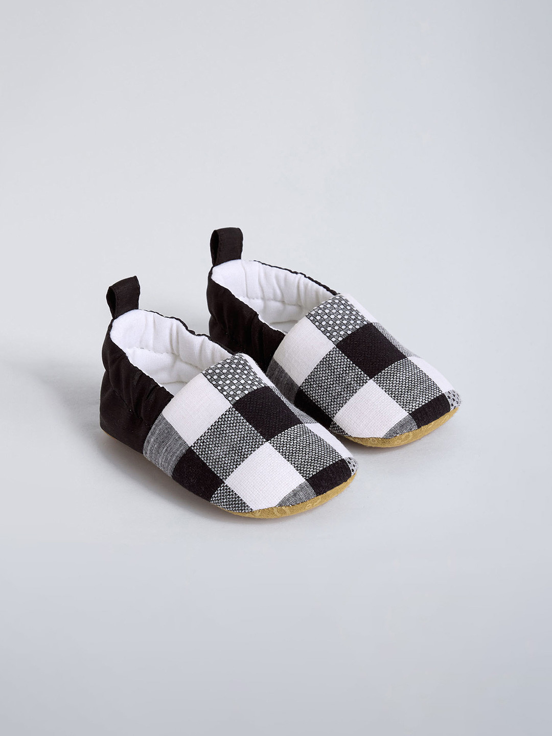 Hopscotch Boys Black Checkered Cotton Crib Booties
