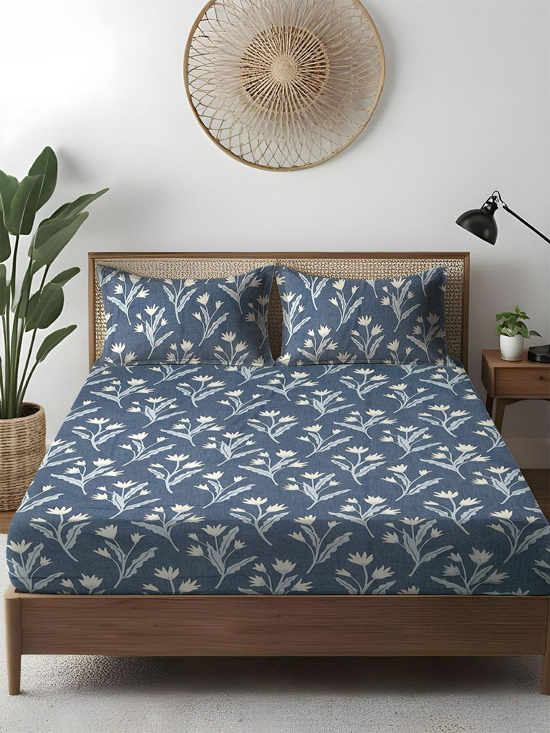 WEAVE AND DECOR Blue & White Printed Pure Cotton 300 TC King Bedsheet Set 1.83 m x 1.98 m