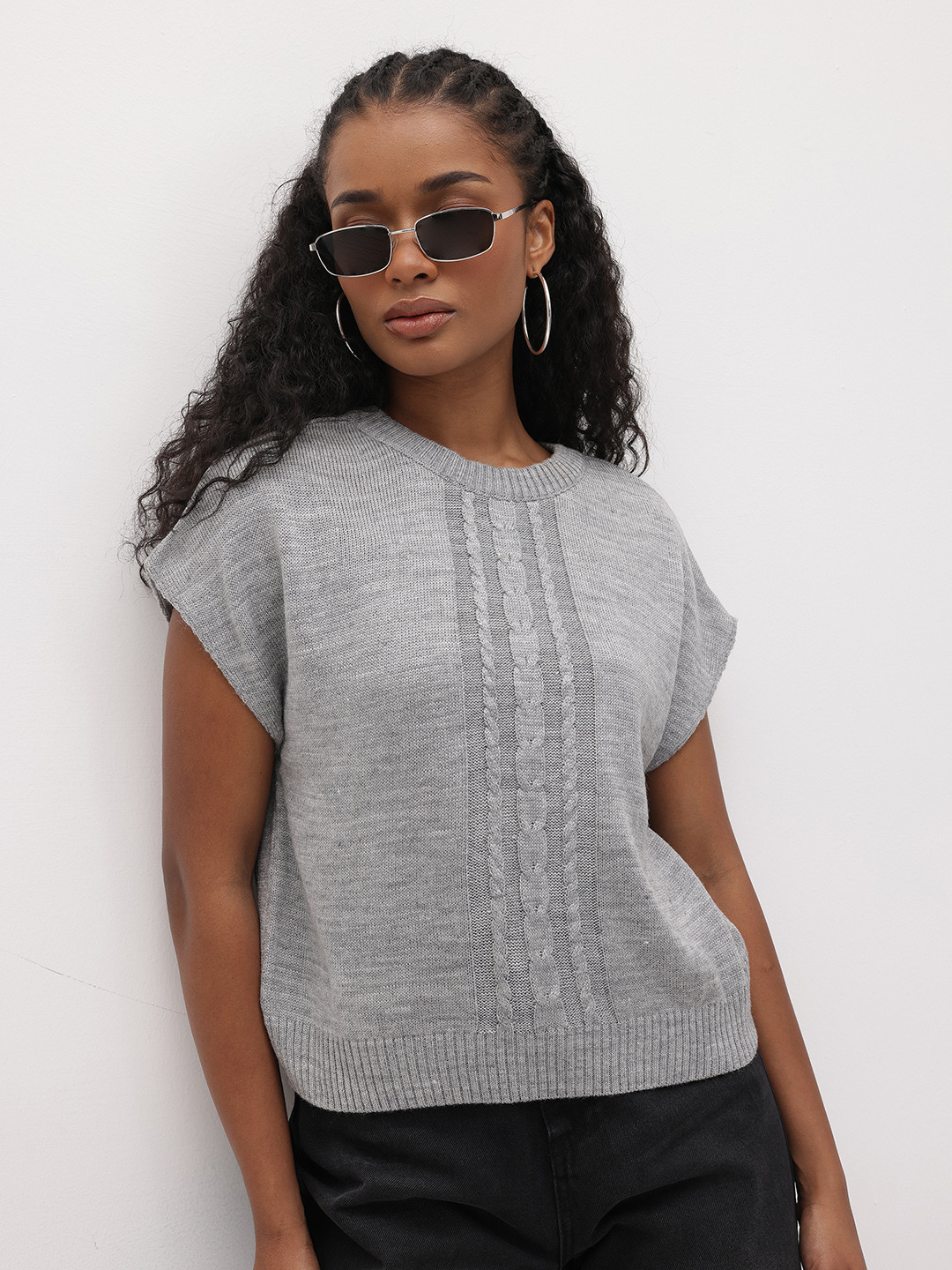 The Roadster Life Co. Cable Knit Self Design Short Extended Sleeve Pullover