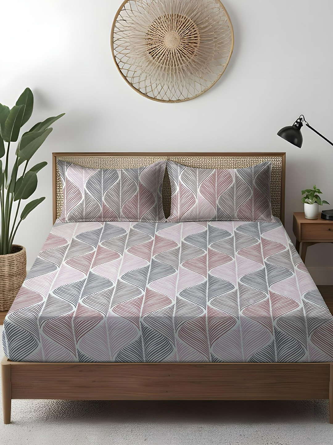 WEAVE AND DECOR White Printed 300TC Cotton Double King Bedsheet Set 1.98 m x 1.82 m