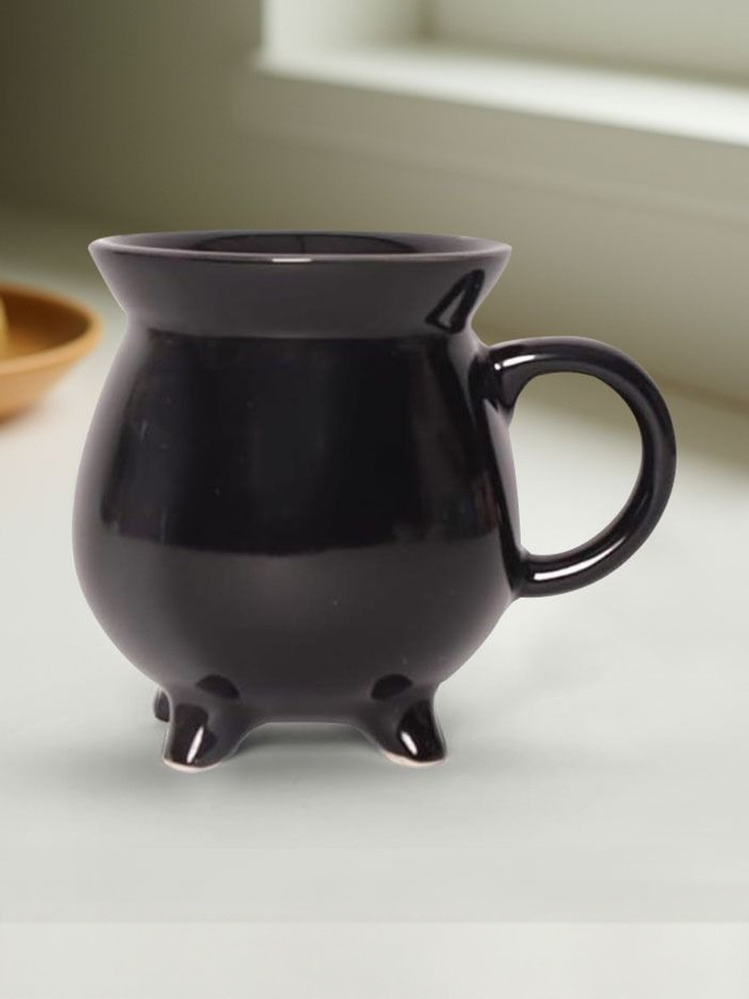 U & U Unique Utilities Black Glossy Ceramic Coffee Mug With 4 Legs - 340 ml