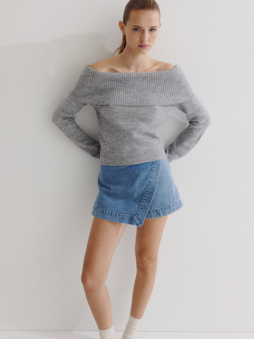 H&M Off-The-Shoulder Jumper