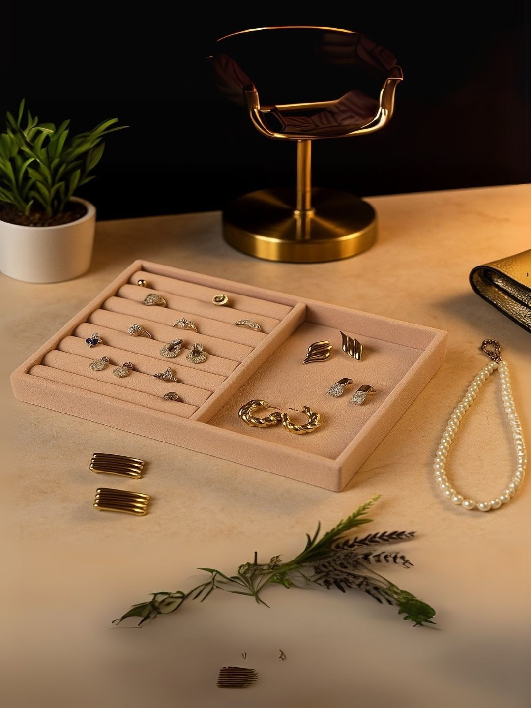 THE BIG TROVE Cream-Coloured Set of 1 Reusable Jewellery Organiser Organisers