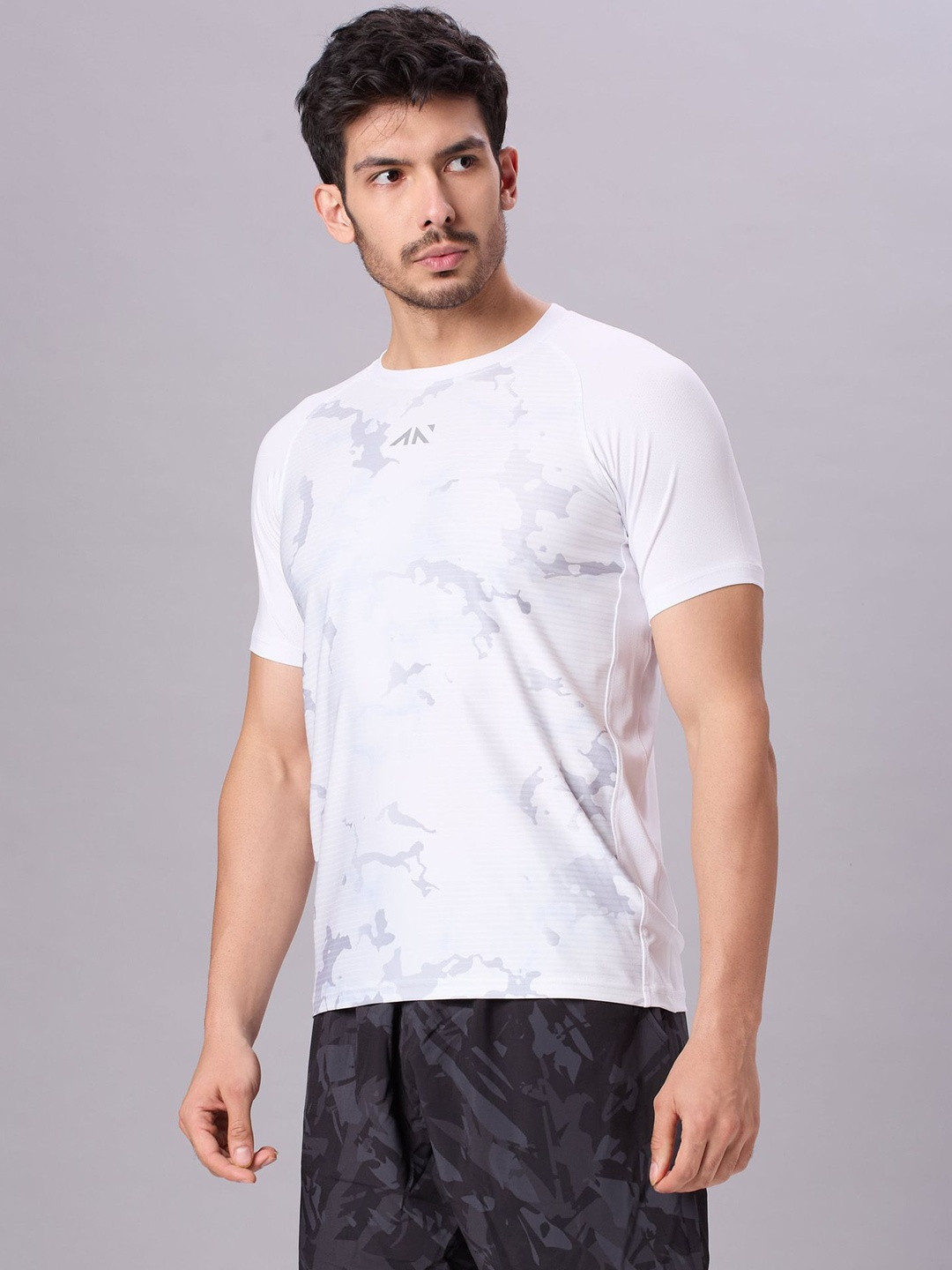 AESTHETIC NATION Evo Men Abstract Printed Round Neck Short Sleeve Dri-FIT Training Tshirt