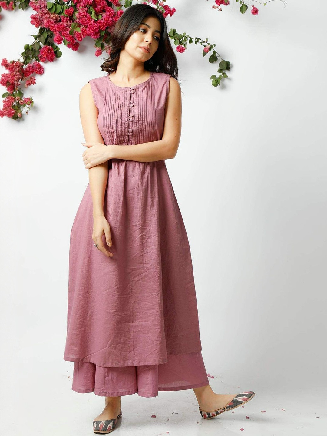 Aaghnya Round Neck No Sleeves Pleated A-Line Kurta With Palazzos
