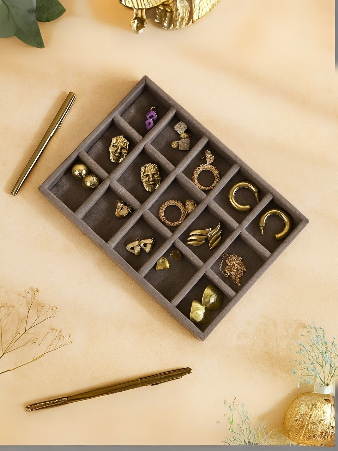 THE BIG TROVE Grey Set of 1 Reusable Jewellery Organiser Organisers