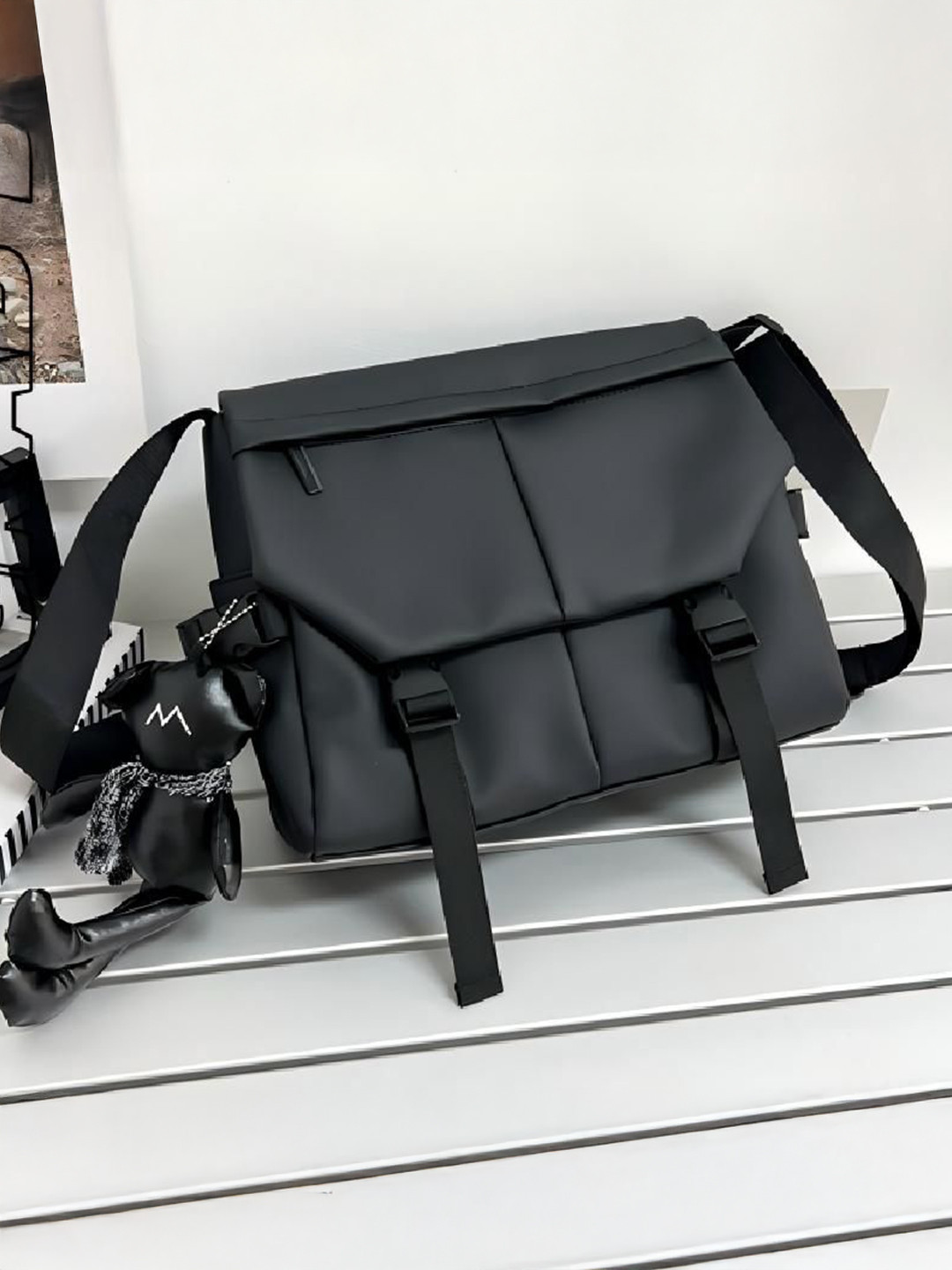 Mast & Harbour Men Cross Body One Handle Messenger Bag