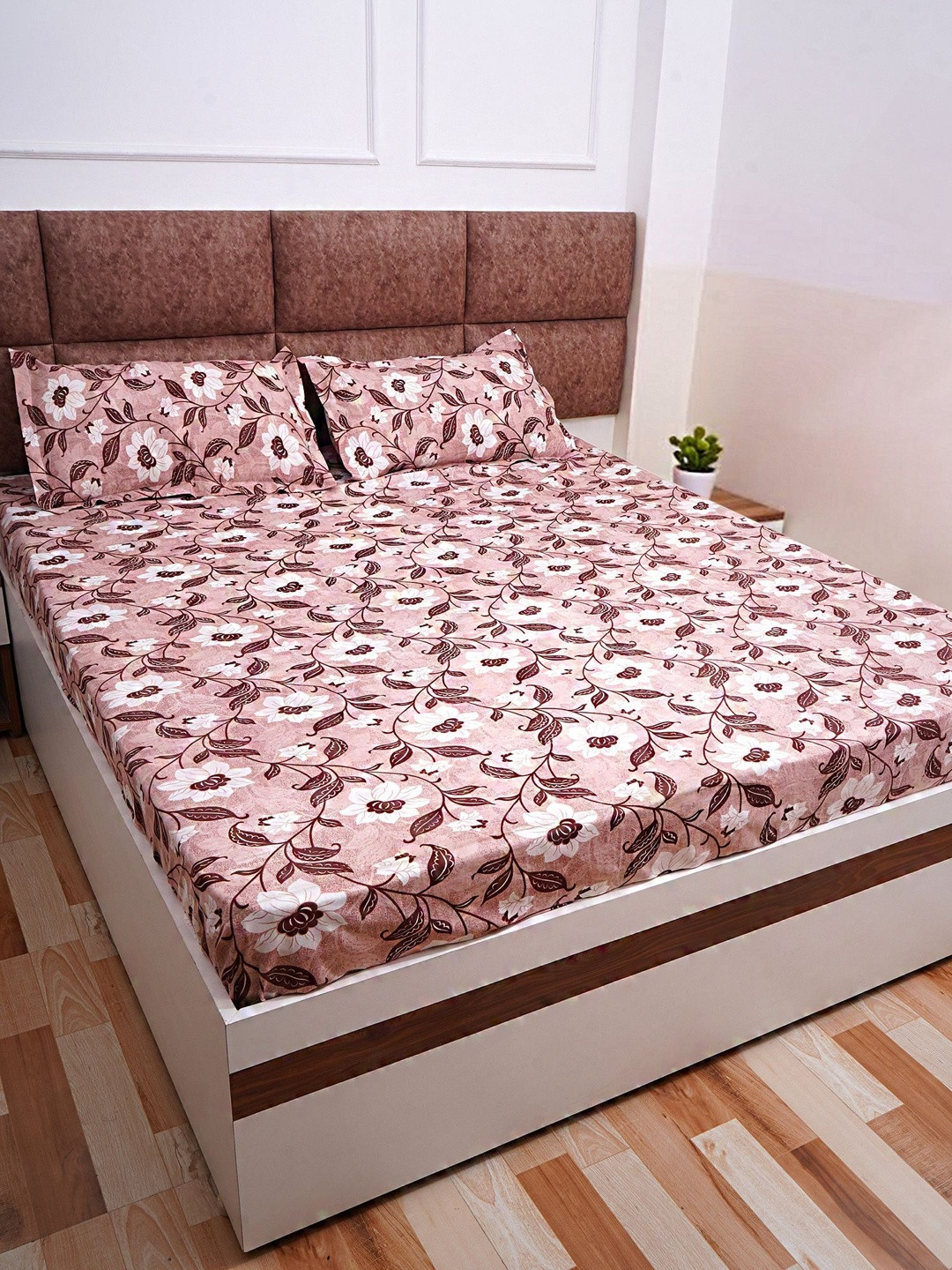 Adwitiya Collection Floral Pattern 210 TC Double Bedsheet with 2 Pillow Covers