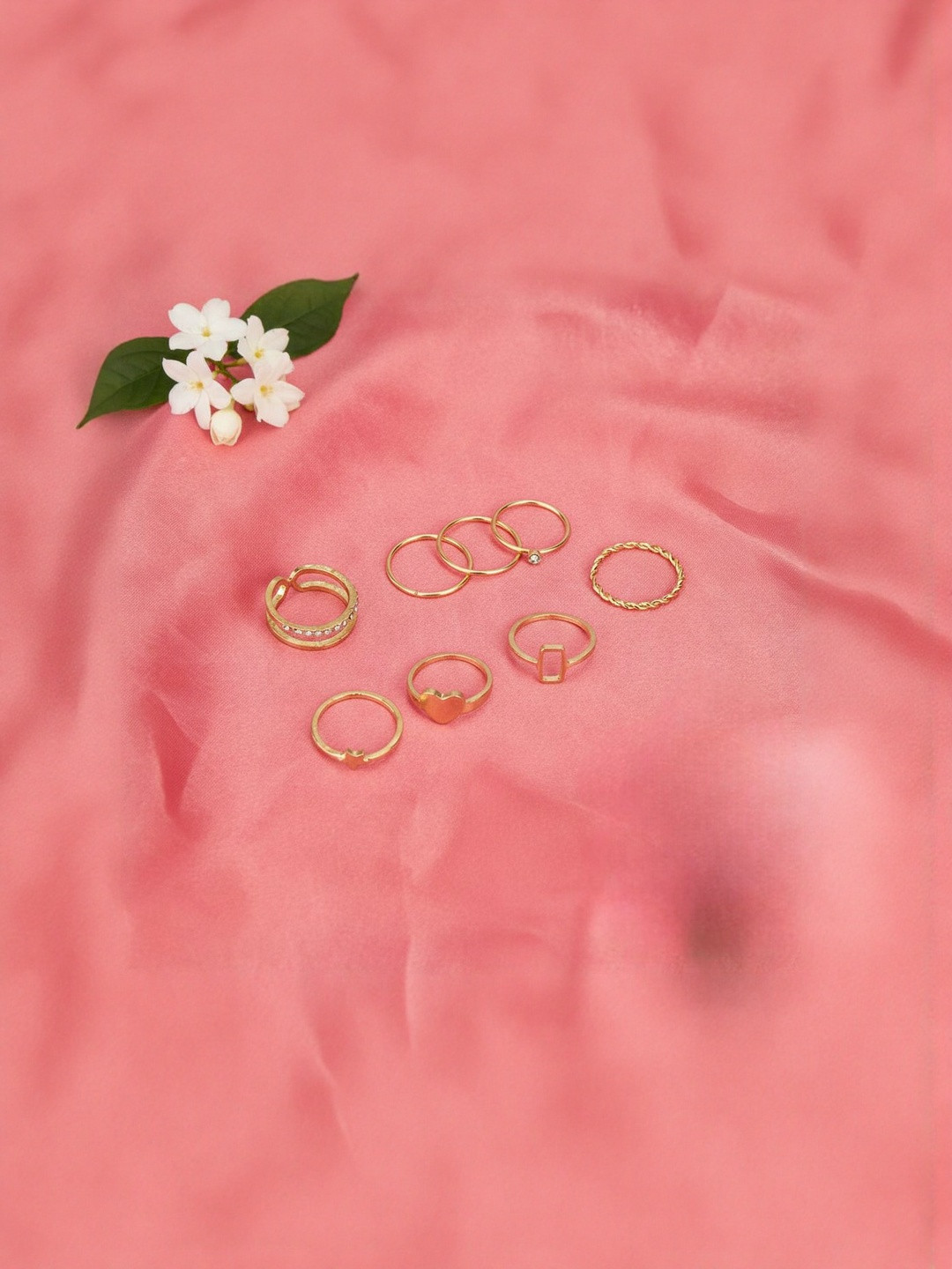 DressBerry Set Of 8 Gold-Plated Stone Studded Star Heart Cross Chain Finger Rings