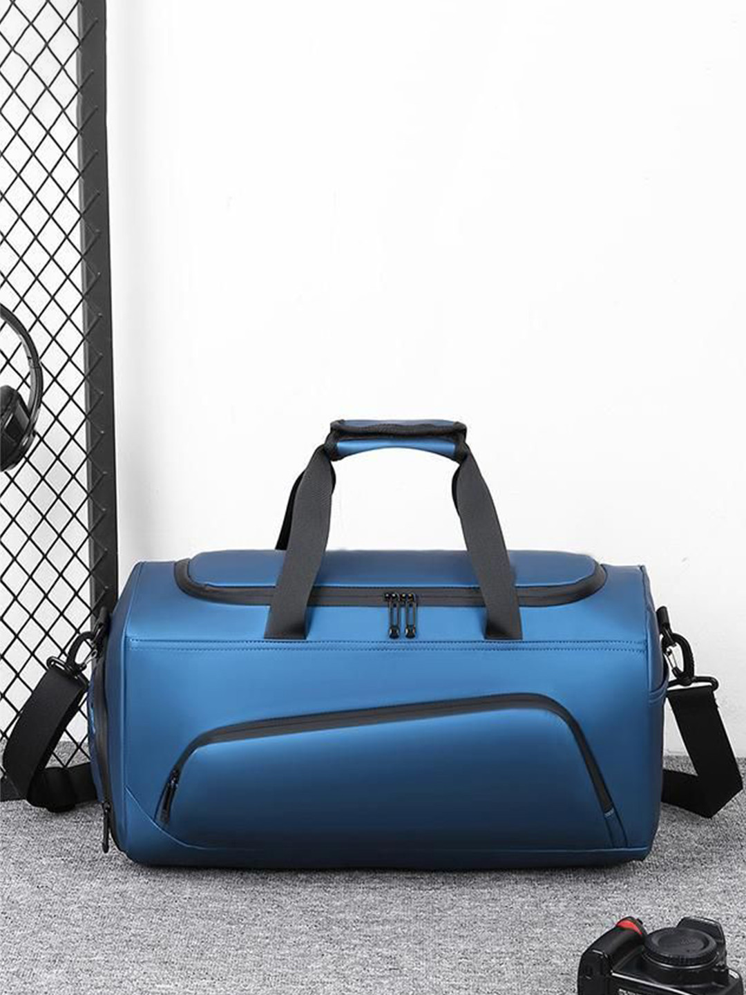 Mast & Harbour Men Waterproof Duffle Bag