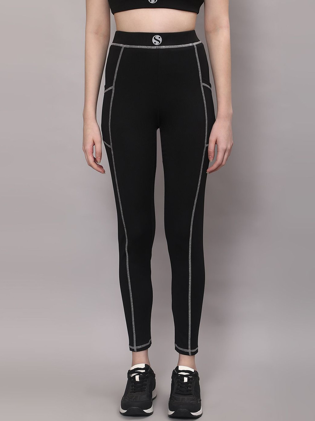 SAKARMAA Women Slim-Fit Ankle-Length Gym Tights