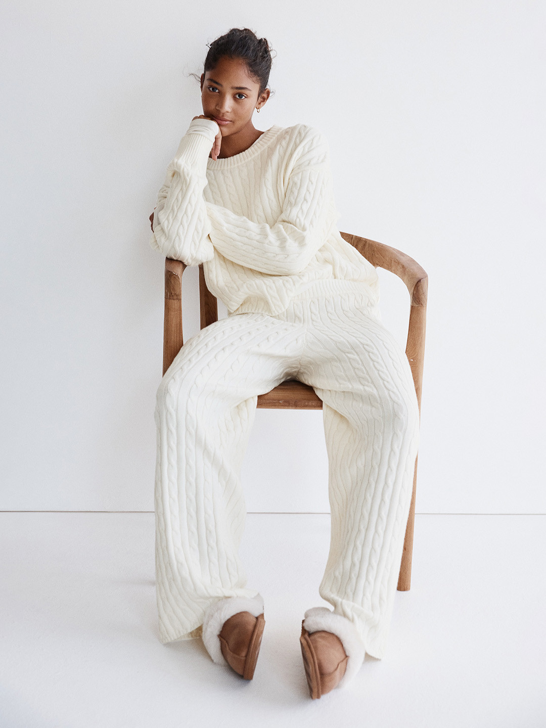 H&M Oversized Cable-Knit Jumper
